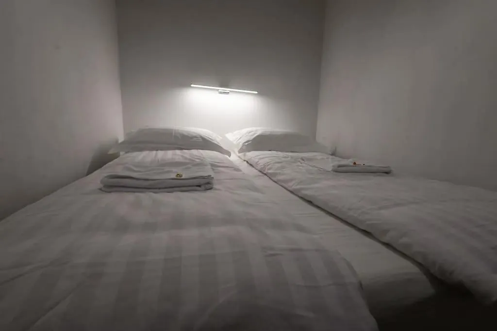 Pest-Port Private Apartment Room-6 Budapest