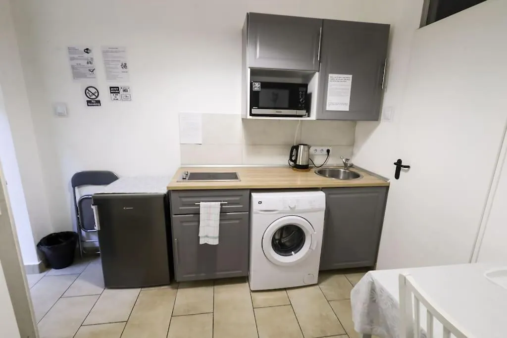 Pest-Port Private Apartment Room-6 Budapest 0*,  Hungary