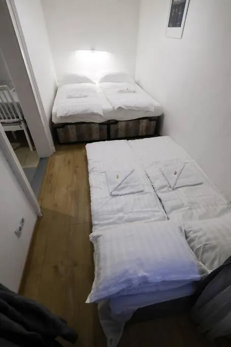 Pest-Port Private Apartment Room-6 Budapest